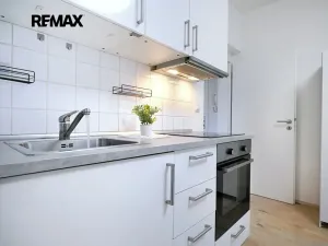 Prodej bytu 1+kk, Praha - Krč, Budějovická, 22 m2