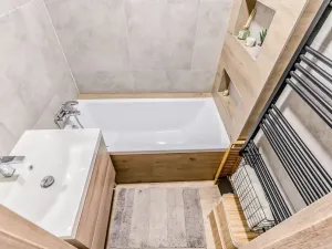 Prodej bytu 2+1, Karlovy Vary, Konečná, 63 m2