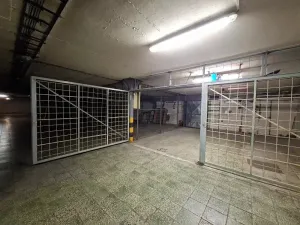 Pronájem garáže, Praha - Strašnice, 16 m2