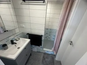 Pronájem bytu 2+kk, Liberec, Husitská, 40 m2