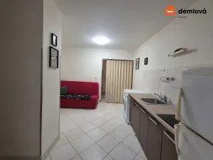 Pronájem bytu 1+1, Praha - Smíchov, 40 m2