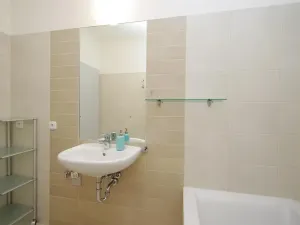 Pronájem kanceláře, Praha - Smíchov, Štefánikova, 82 m2