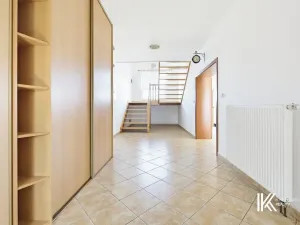 Prodej kanceláře, Hrochův Týnec, 356 m2