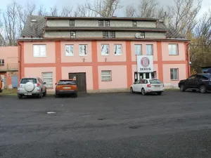 Pronájem skladu, Karlovy Vary, Jáchymovská, 120 m2