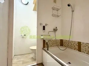 Prodej bytu 2+kk, Vsetín, Okružní, 39 m2
