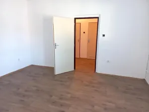 Prodej kanceláře, Pardubice, 865 m2