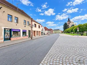Prodej komerční nemovitosti, Chlumec nad Cidlinou, Klicperovo náměstí, 262 m2