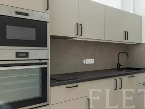 Pronájem bytu 1+kk, Praha - Hostavice, Českobrodská, 36 m2