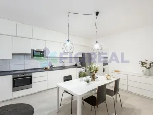 Pronájem bytu 2+kk, Praha - Nové Město, Klimentská, 61 m2