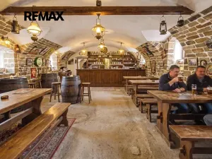 Prodej výrobních prostor, Holany, 241 m2