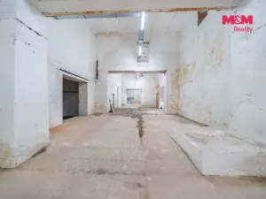 Pronájem výrobních prostor, Štěnovice, Plzeňská, 1366 m2