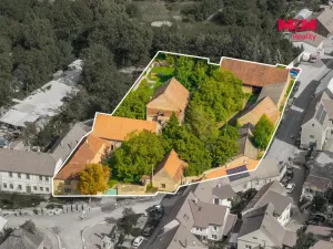 Prodej obchodního prostoru, Buštěhrad, Náměstí, 4516 m2