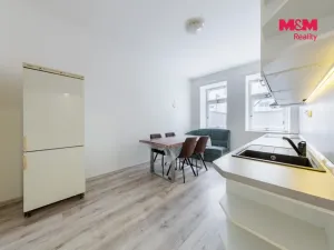 Prodej komerční nemovitosti, Karlovy Vary, Moravská, 85 m2