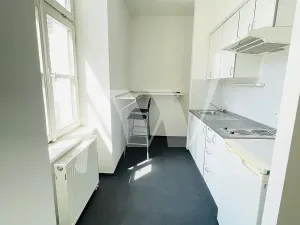 Pronájem kanceláře, Praha - Nové Město, Lazarská, 142 m2