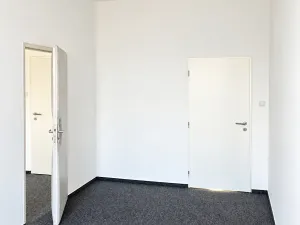 Pronájem kanceláře, Uherský Brod, Masarykovo nám., 15 m2