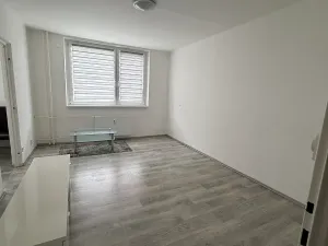 Pronájem bytu 2+1, Brno, Žebětínská, 58 m2