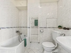 Prodej bytu 1+kk, Praha - Troja, Hnězdenská, 33 m2