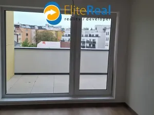 Pronájem bytu 2+kk, Olomouc, Varšavské nám., 43 m2