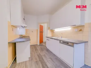 Prodej bytu 4+1, Cheb, Májová, 121 m2