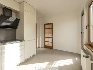 Pronájem bytu 3+kk, Praha - Smíchov, U Malvazinky, 83 m2