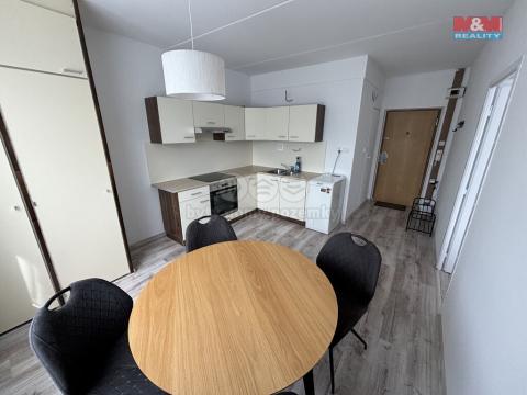 Pronájem bytu 1+1, Karlovy Vary - Drahovice, Úvalská, 35 m2