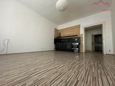 Pronájem bytu 3+kk, Chomutov, 28. října, 90 m2