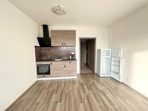 Pronájem bytu 1+kk, Praha - Uhříněves, Františka Diviše, 30 m2