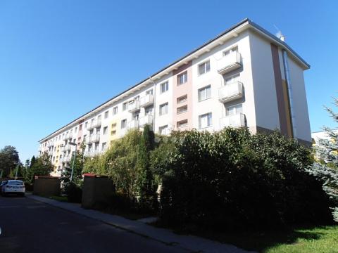 Prodej bytu 2+1, Milovice, Spojovací, 39 m2