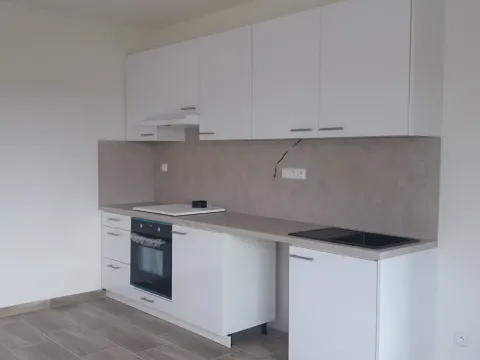 Pronájem bytu 1+kk, Neratovice, Byškovická, 35 m2