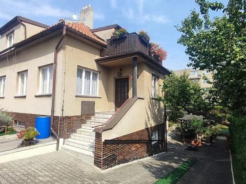 Prodej rodinného domu, Praha - Vokovice, Na luzích, 340 m2