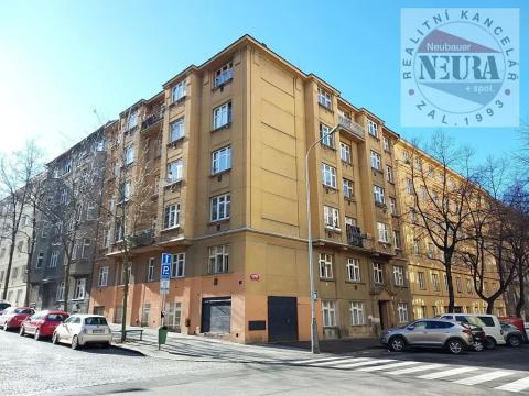 Pronájem bytu 1+1, Praha - Žižkov, Žerotínova, 42 m2