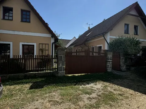 Prodej rodinného domu, Bělá pod Bezdězem, 180 m2