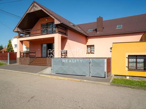 Prodej vícegeneračního domu, Dolní Benešov, Opavská, 430 m2