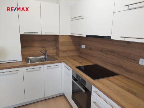 Pronájem bytu 1+kk, Praha - Strašnice, V Rybníčkách, 35 m2