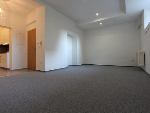 Pronájem bytu 1+kk, Boskovice, Švermova, 36 m2