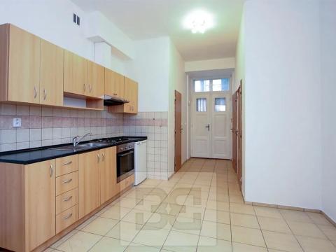 Pronájem bytu 1+1, Praha - Žižkov, Seifertova, 40 m2