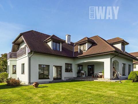 Prodej rodinného domu, Říčany, Na Dědince, 388 m2