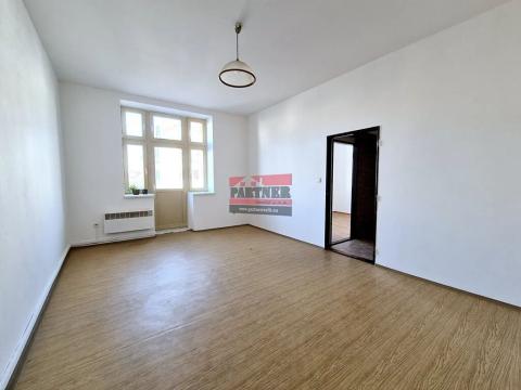 Pronájem bytu 2+1, Tábor, nám. F. Křižíka, 52 m2