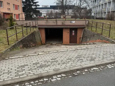 Prodej garážového stání, Brno, Jakuba Obrovského, 13 m2