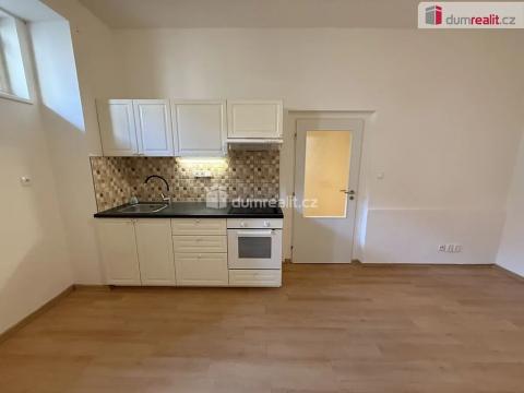 Pronájem bytu 2+kk, Praha - Smíchov, Drtinova, 46 m2