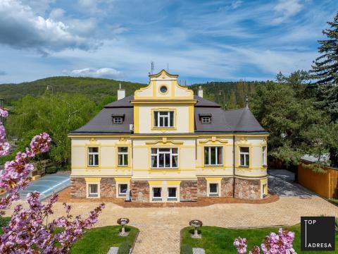 Prodej domu, Karlštejn, 563 m2