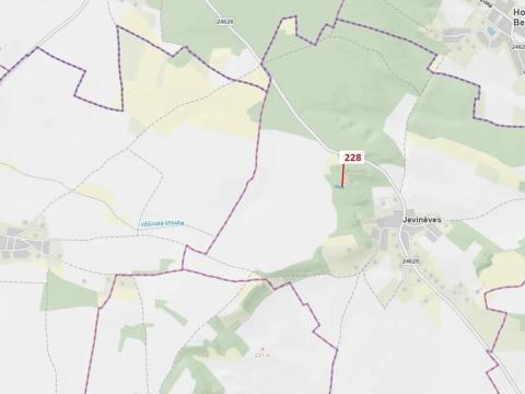 Dražba lesa, Jeviněves, 931 m2