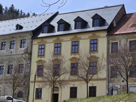 Prodej bytu 1+kk, Jáchymov, náměstí Republiky, 38 m2