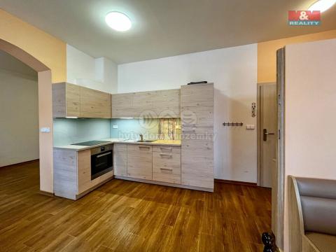 Pronájem bytu 1+kk, Lanškroun - Lanškroun-Vnitřní Město, 28. října, 60 m2