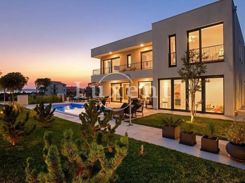 Prodej vily, Šibenik, Chorvatsko, 250 m2