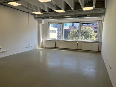 Pronájem kanceláře, Praha - Holešovice, Jankovcova, 151 m2