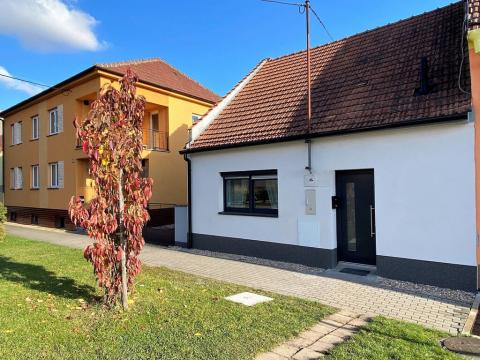 Prodej rodinného domu, Hrušovany u Brna, Masarykova, 110 m2