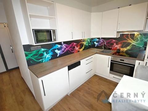Pronájem bytu 2+1, Liberec, Školní, 52 m2