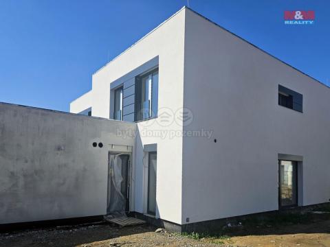 Prodej rodinného domu, Sezemice, 183 m2