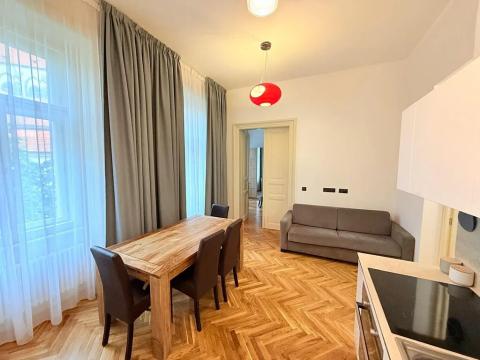 Pronájem bytu 2+kk, Praha - Nové Město, Jungmannovo náměstí, 45 m2